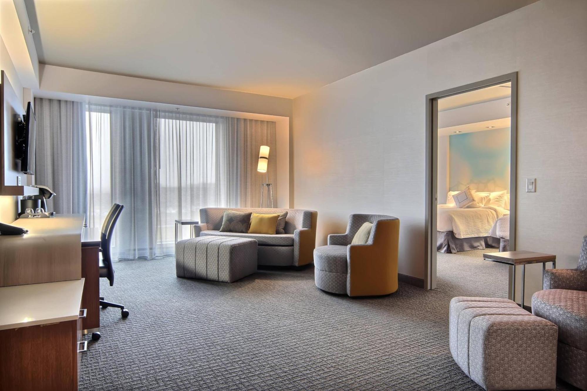 Courtyard By Marriott Quebec City Exterior photo